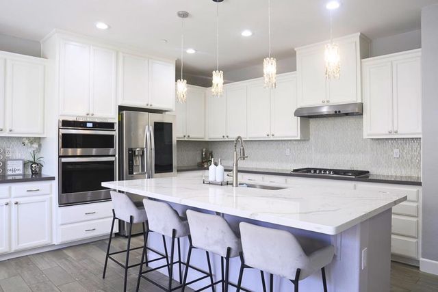 1515 Goldenstar Court, Hollister, CA 95023