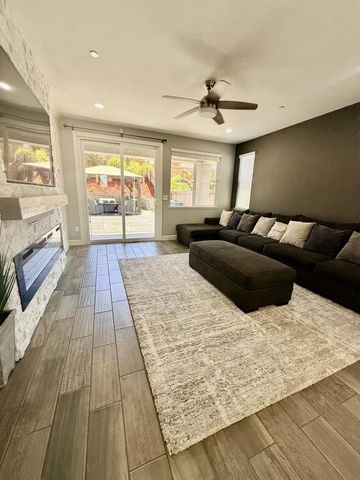 1515 Goldenstar Court, Hollister, CA 95023