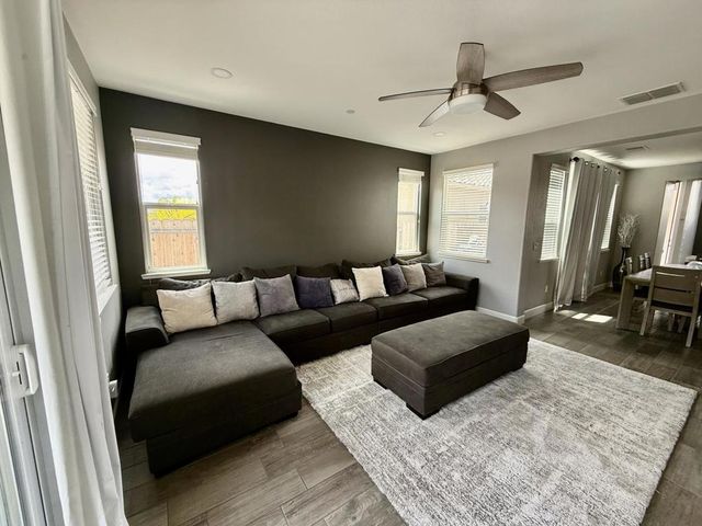 1515 Goldenstar Court, Hollister, CA 95023