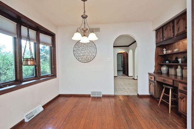 10818 86th PLACE, Kenosha, WI 53158