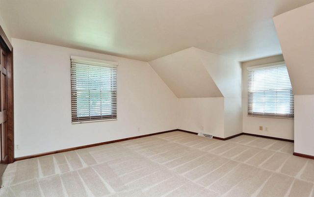 10818 86th PLACE, Kenosha, WI 53158