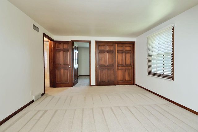 10818 86th PLACE, Kenosha, WI 53158