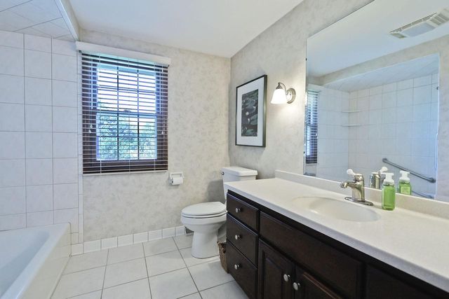 10818 86th PLACE, Kenosha, WI 53158
