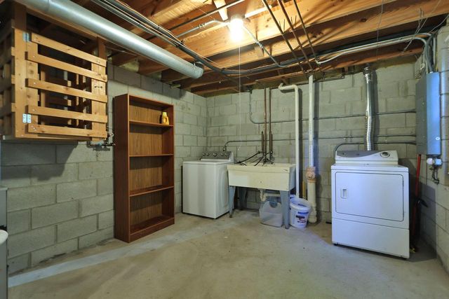 10818 86th PLACE, Kenosha, WI 53158