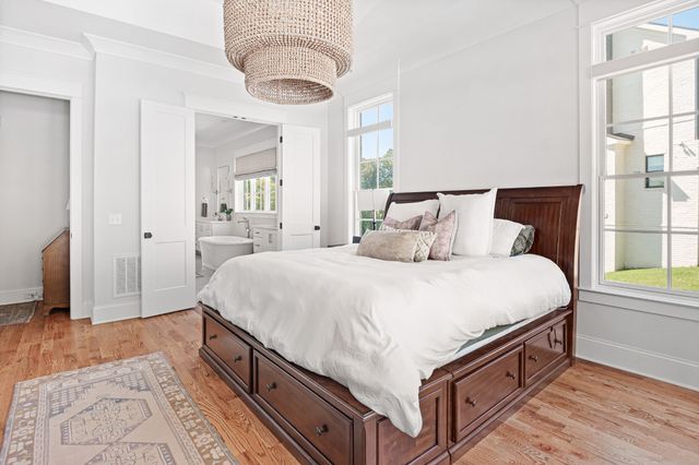 1588 Eastwood Dr, Brentwood, TN 37027