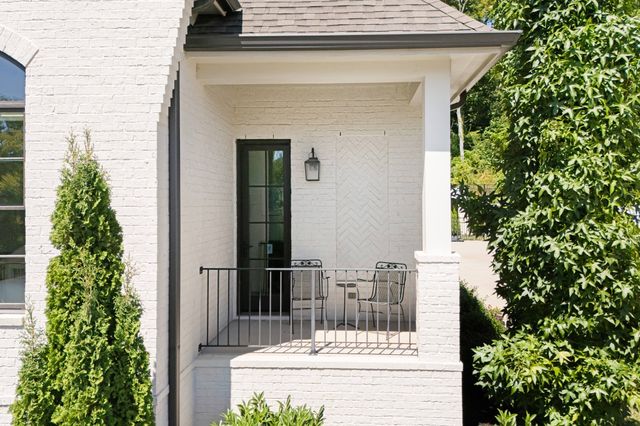 1588 Eastwood Dr, Brentwood, TN 37027