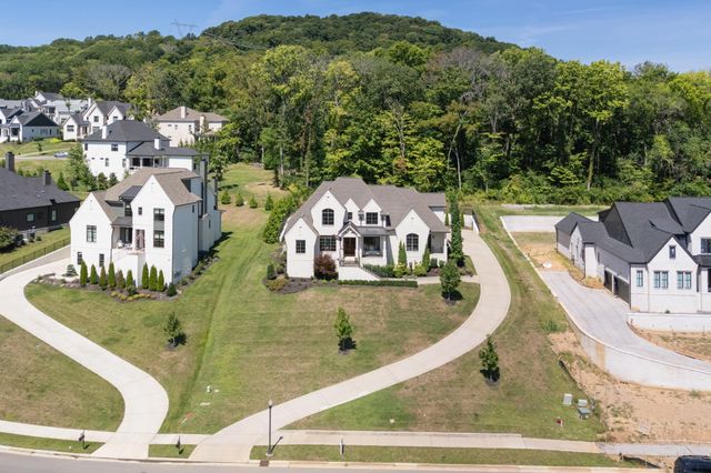 1588 Eastwood Dr, Brentwood, TN 37027