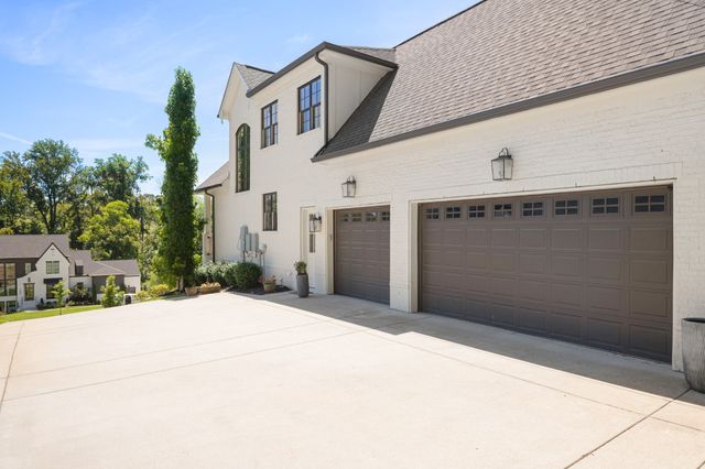 1588 Eastwood Dr, Brentwood, TN 37027