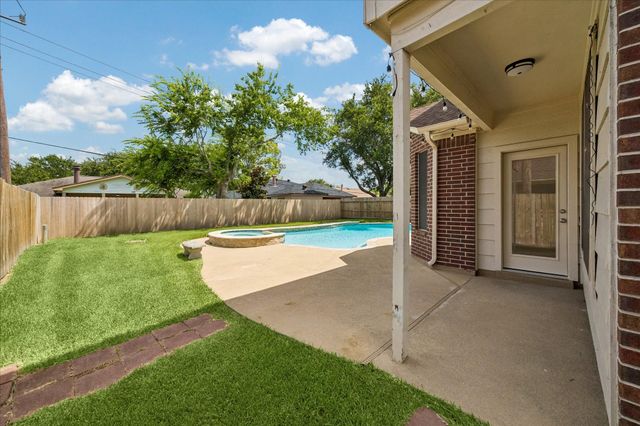 4503 Sugar Bars Drive, Friendswood, TX 77546