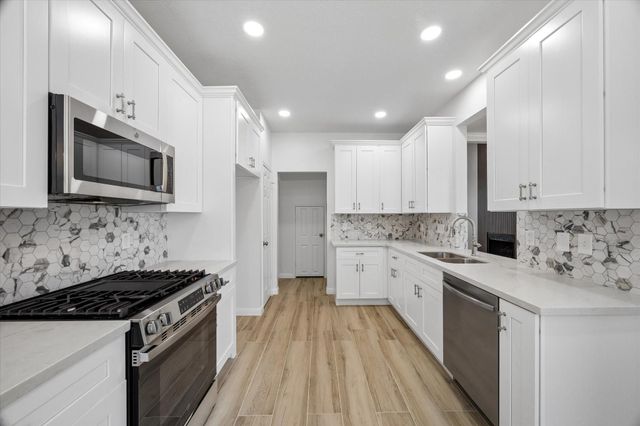 4503 Sugar Bars Drive, Friendswood, TX 77546