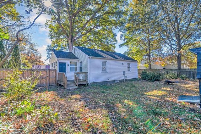 621 72nd ST, Newport News, VA 23605