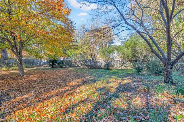 621 72nd ST, Newport News, VA 23605