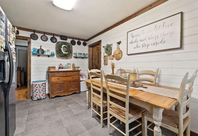 13400 Old Kentucky Rd, Walling, TN 38587