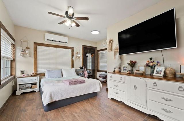 13400 Old Kentucky Rd, Walling, TN 38587