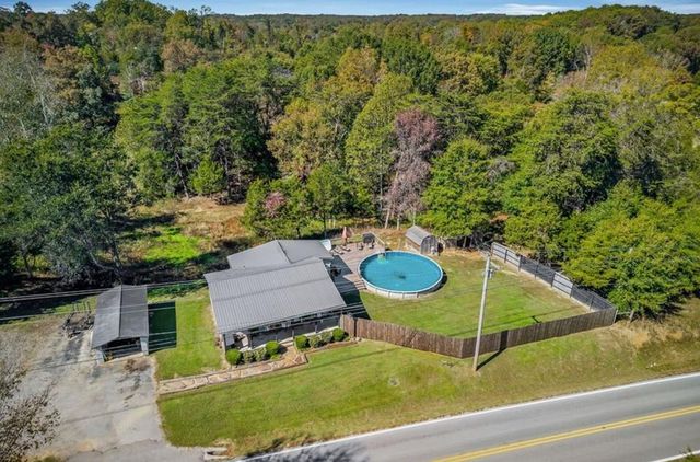 13400 Old Kentucky Rd, Walling, TN 38587