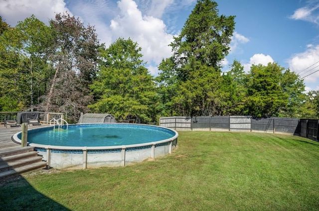 13400 Old Kentucky Rd, Walling, TN 38587