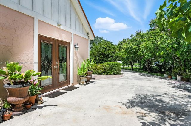 5600 SW 195 Terrace, Southwest Ranches, FL 33332