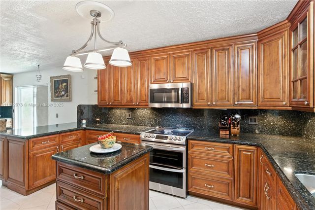 5600 SW 195 Terrace, Southwest Ranches, FL 33332