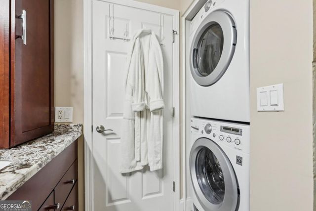 3481 Lakeside Drive NE 2203, Atlanta, GA 30326