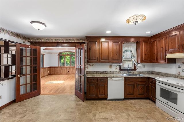 10170 Suzanne Dr, Mechanicsville, VA 23116