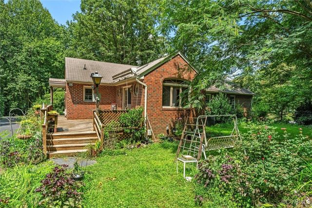 10170 Suzanne Dr, Mechanicsville, VA 23116