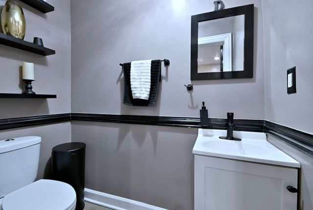 514 S 8th Avenue, Maywood, IL 60153