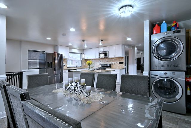 514 S 8th Avenue, Maywood, IL 60153