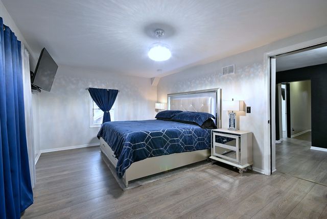 514 S 8th Avenue, Maywood, IL 60153