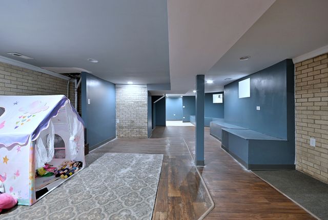 514 S 8th Avenue, Maywood, IL 60153