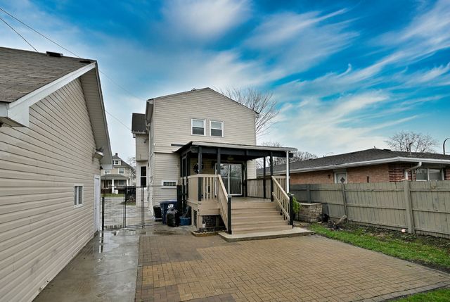 514 S 8th Avenue, Maywood, IL 60153