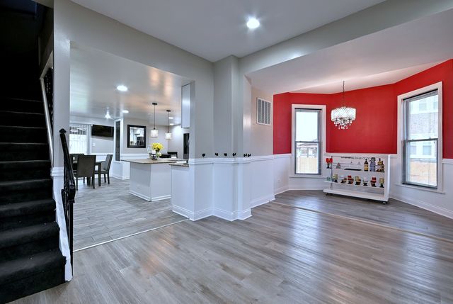 514 S 8th Avenue, Maywood, IL 60153