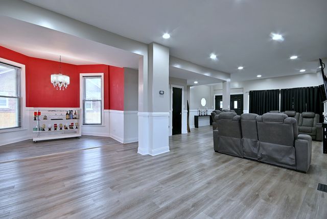 514 S 8th Avenue, Maywood, IL 60153