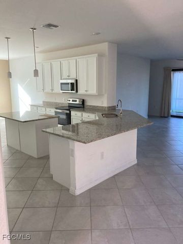 3261 Altimira DR, Fort Myers, FL 33905