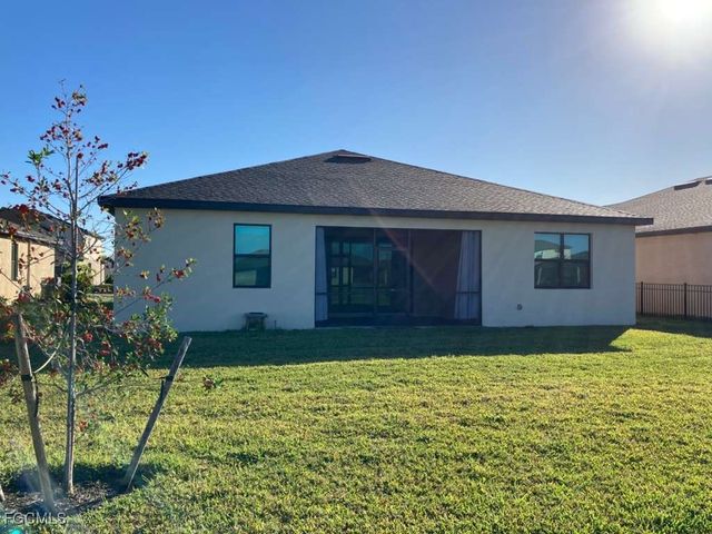 3261 Altimira DR, Fort Myers, FL 33905