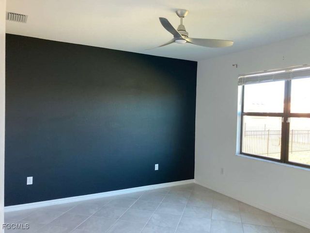 3261 Altimira DR, Fort Myers, FL 33905