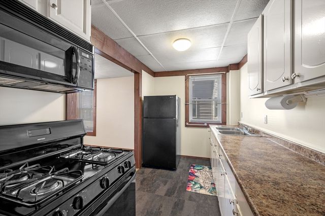 39 Mason St, Salem, MA 01970