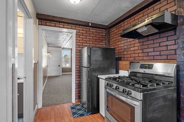 39 Mason St, Salem, MA 01970