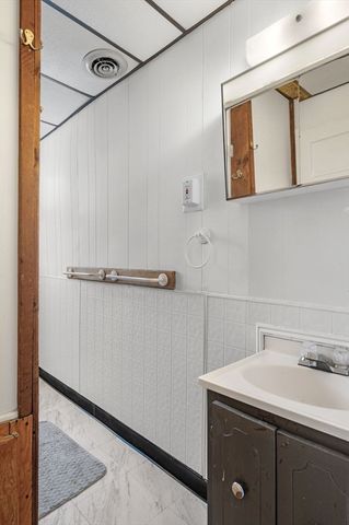 39 Mason St, Salem, MA 01970