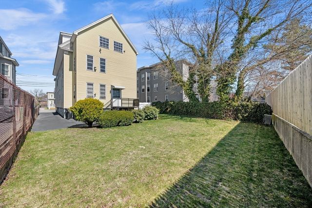 39 Mason St, Salem, MA 01970