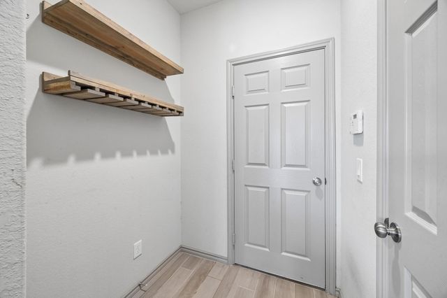 1903 Monaco Memorial Lane, Houston, TX 77043