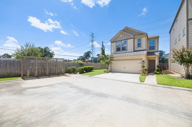 1903 Monaco Memorial Lane, Houston, TX 77043