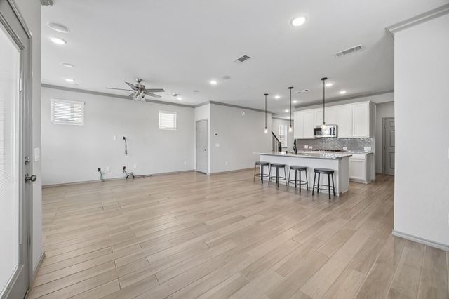 1903 Monaco Memorial Lane, Houston, TX 77043