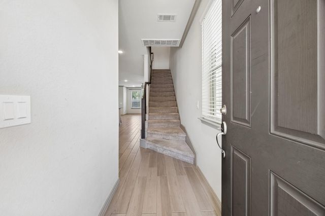 1903 Monaco Memorial Lane, Houston, TX 77043
