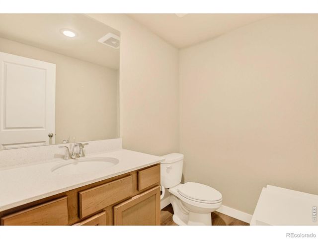 330 High Point Drive 105, Longmont, CO 80504