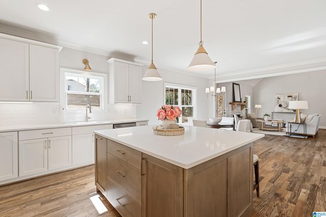 3421 EAST STREET, Vestavia Hills, AL 35243