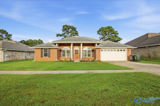 5009 Old Railroad Bed Road, Harvest, AL 35749