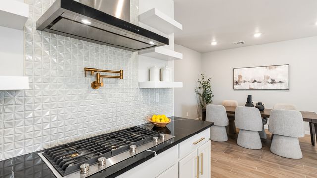 3312 Los Feliz, Santa Fe, NM 87507