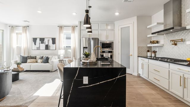 3312 Los Feliz, Santa Fe, NM 87507