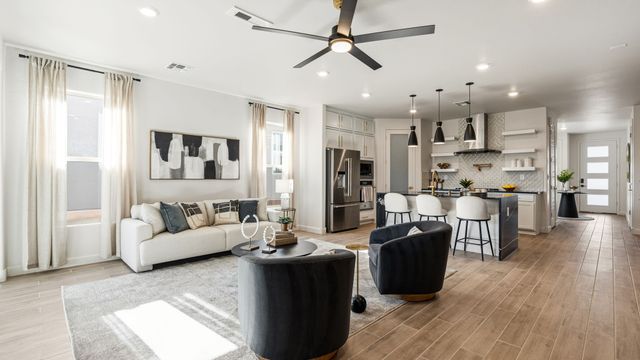3312 Los Feliz, Santa Fe, NM 87507
