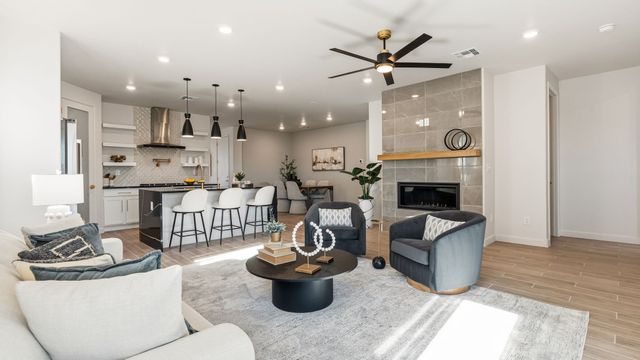 3312 Los Feliz, Santa Fe, NM 87507